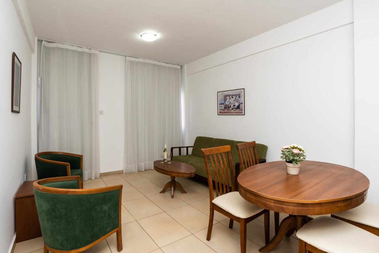 Flora Hotel Apartments Protaras Luaran gambar